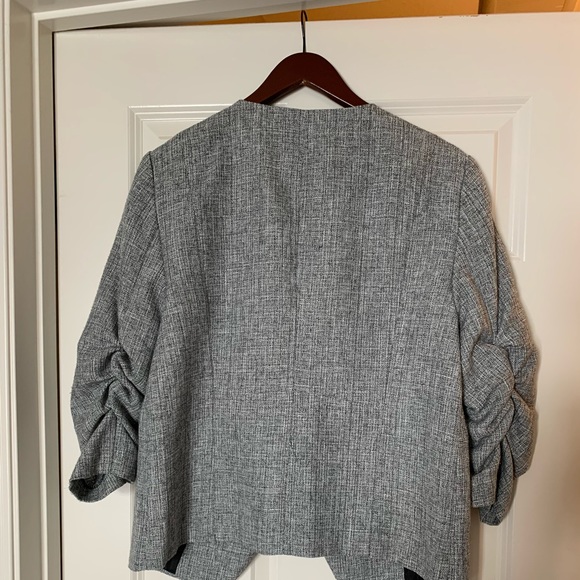 Women’s Blazer - Picture 2 of 2